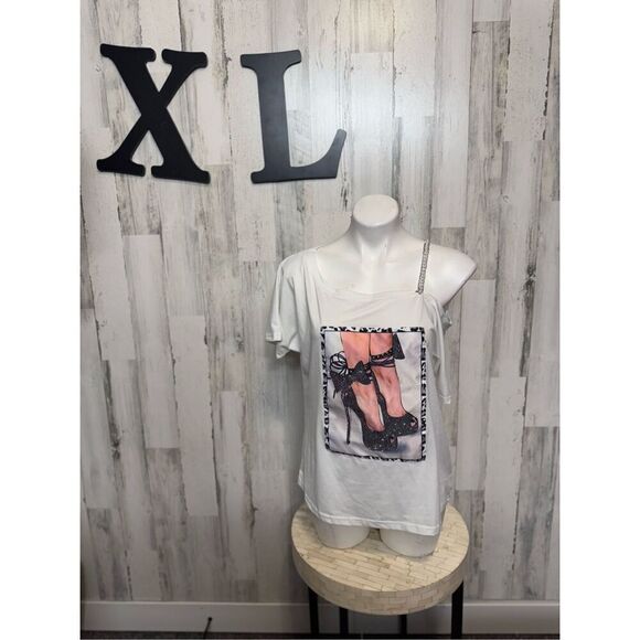 White shoulder-less blouse - Picture 1 of 7